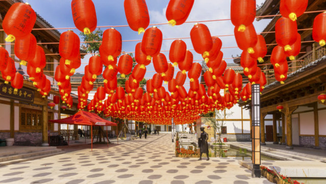 洋湖水街商鋪紅燈籠
