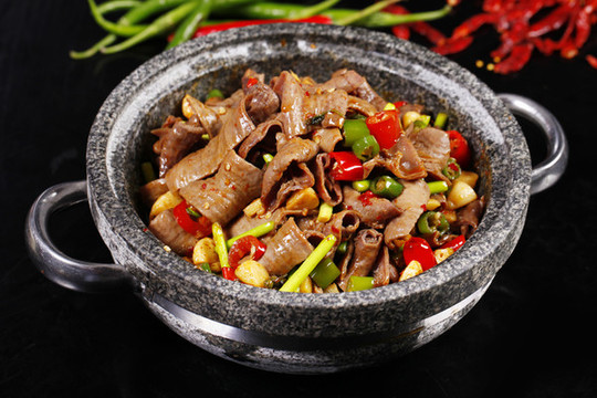 石鍋牛肥腸