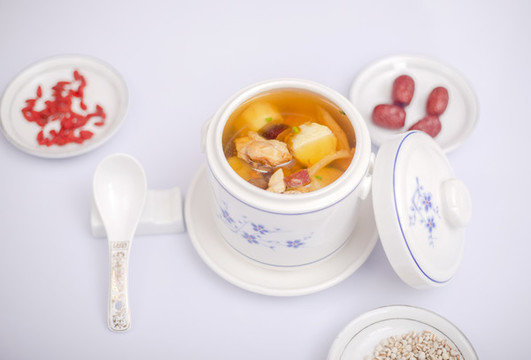 蟲草花燉土雞湯