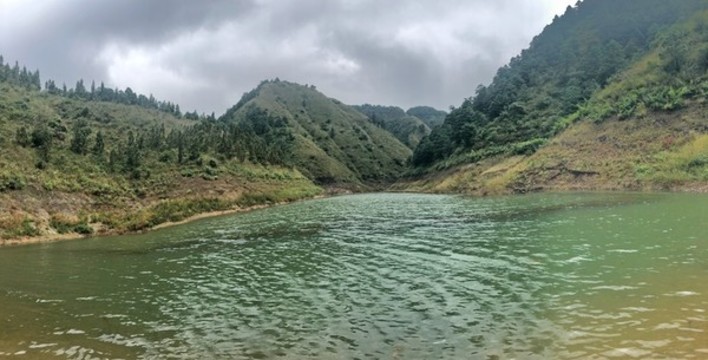 潭水