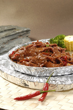 鐵板大片牛肉