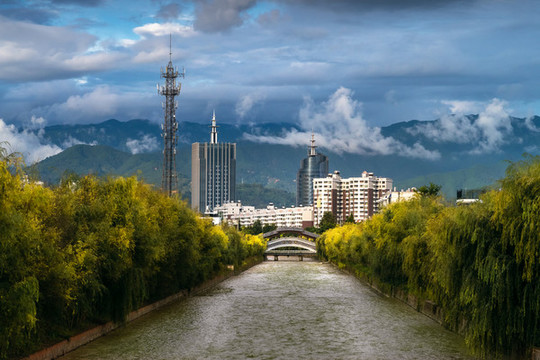 臨滄河景