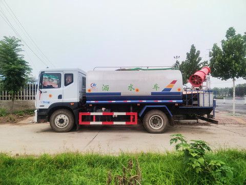 環(huán)衛(wèi)灑水車