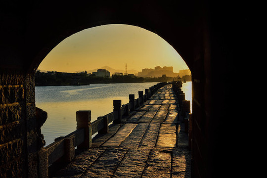 安海安平橋