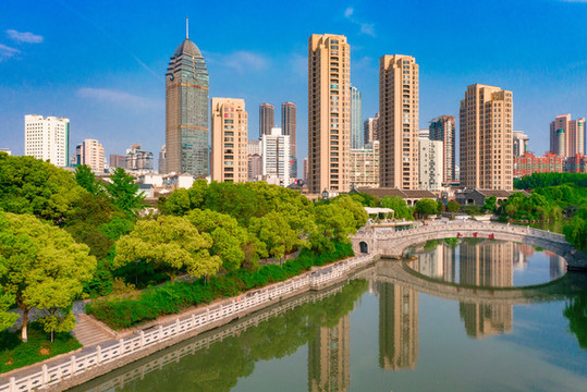 無錫城市CBD江心公園風(fēng)光