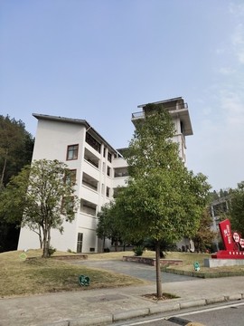 學(xué)校一角