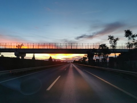 旅途中道路交通夜景隨拍