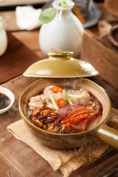 煲仔臘味拼飯
