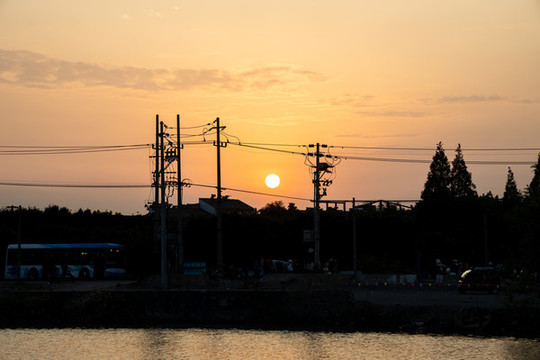 鄉(xiāng)村電線桿