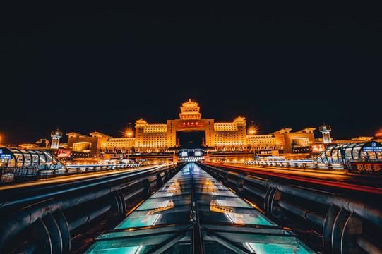 北京西站夜景
