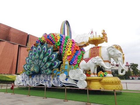 大象花車