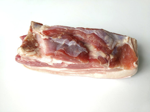 鮮豬肉一塊