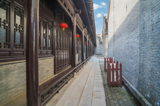 中國泰州學(xué)政院和公園風(fēng)光