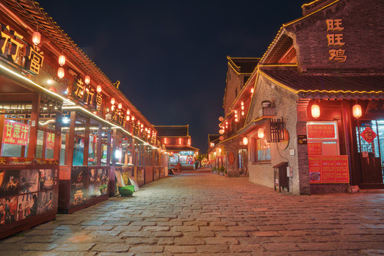 中國泰州古鎮(zhèn)街道和夜景