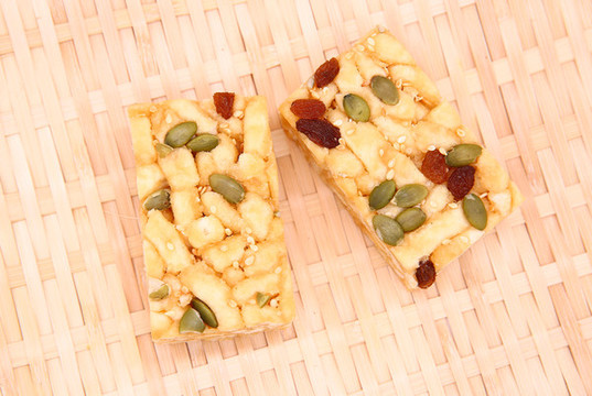 堅(jiān)果沙琪瑪