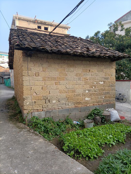 老房子土泥房