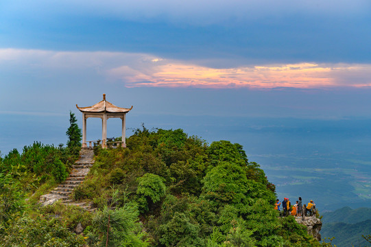 回龍山