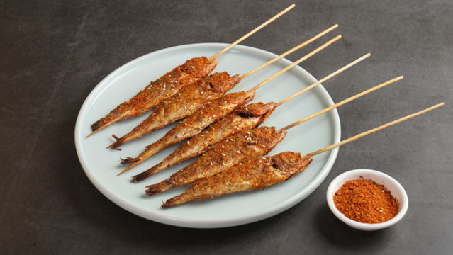 烤魚仔串