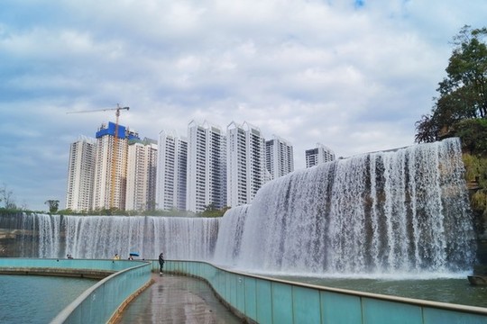 昆明瀑布公園