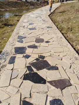 瓷磚拼接路