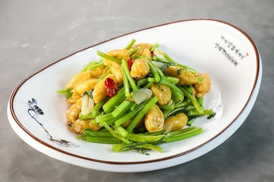 茼蒿燒豆腐丸子