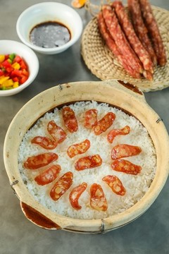 臘味煲仔飯