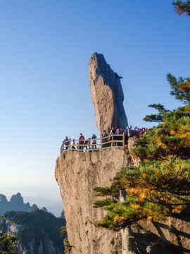 安徽黃山風(fēng)景區(qū)飛來石