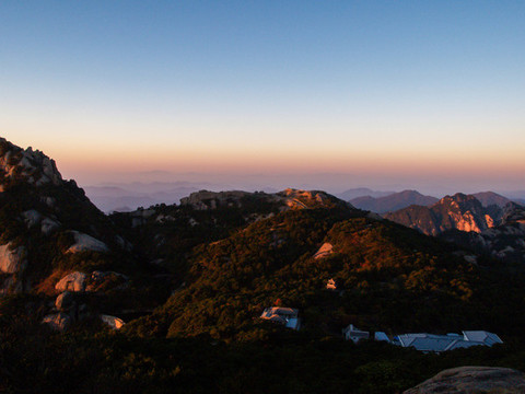 安徽黃山風(fēng)景區(qū)鰲魚峰
