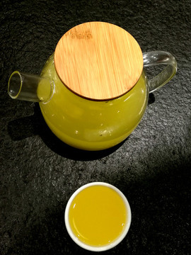 水壺與水杯