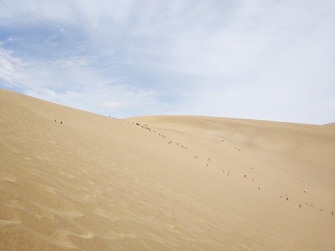 敦煌鳴沙山