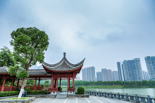 公園長(zhǎng)堤