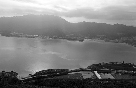 水墨海灣
