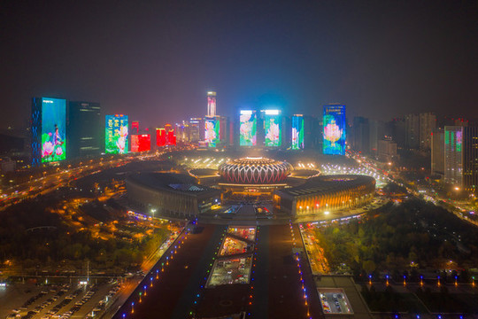航拍濟(jì)南奧體中心燈光秀23