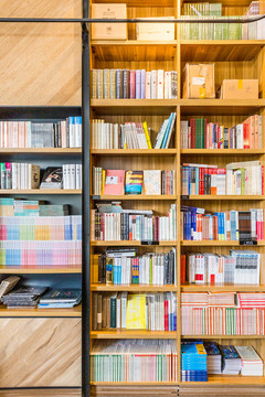 實木書架書墻書店
