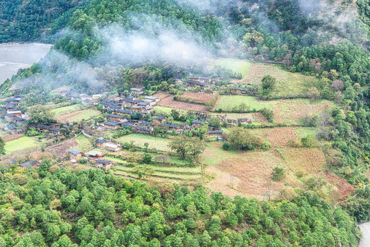 山村