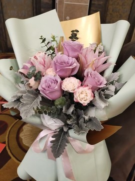 手捧花