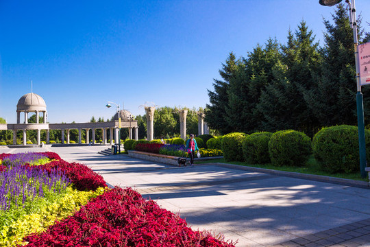 廣場鮮花步道