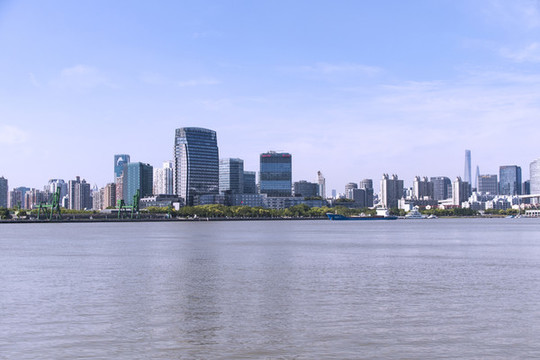 江邊建筑群