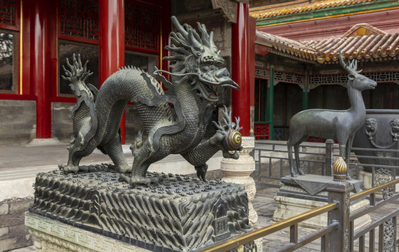 儲(chǔ)秀宮銅龍