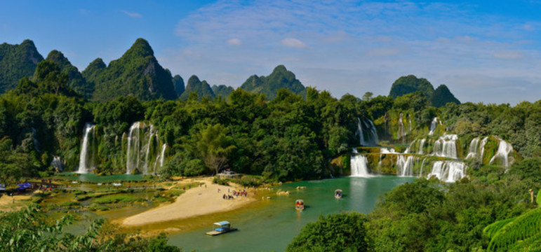 瀑布風(fēng)景