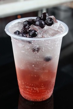 藍莓氣泡飲