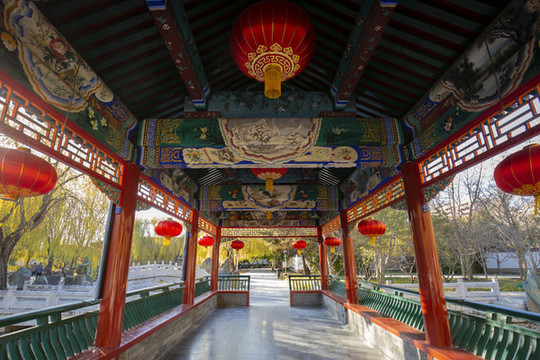 沁芳亭