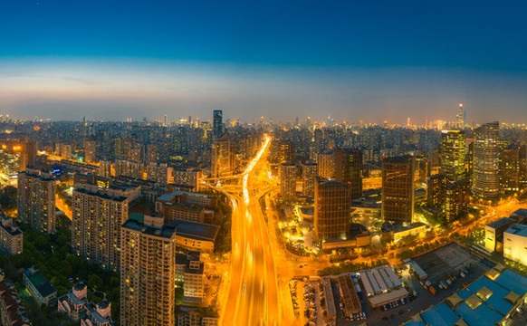 上海盧浦大橋高架路夜景