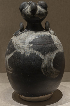 花釉蒜頭瓷壺