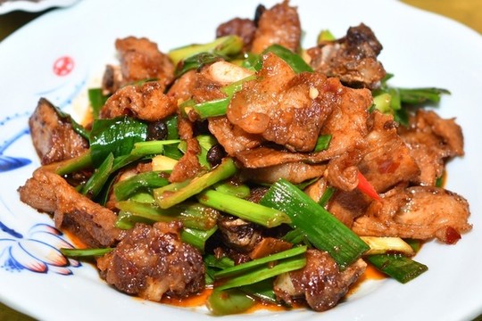 蒜苗回鍋肉