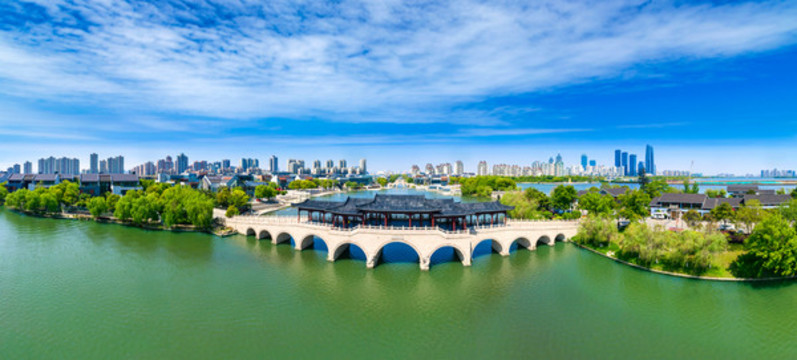 蘇州金雞湖李公堤的橋