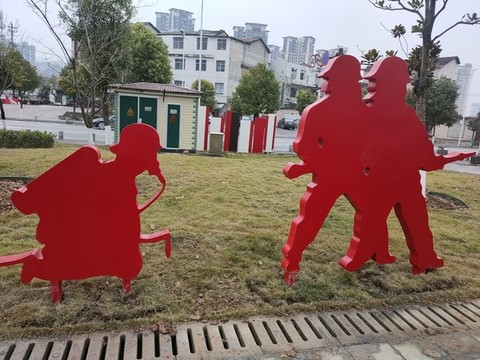 消防員雕塑