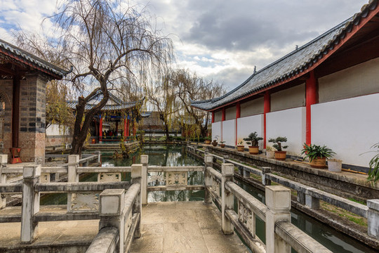 麗江木府木家院小橋流水園林景觀