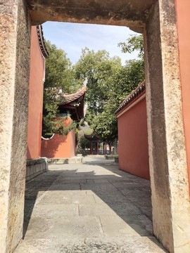門中的寺廟