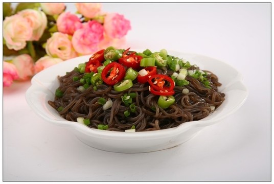 酸辣蕨根粉